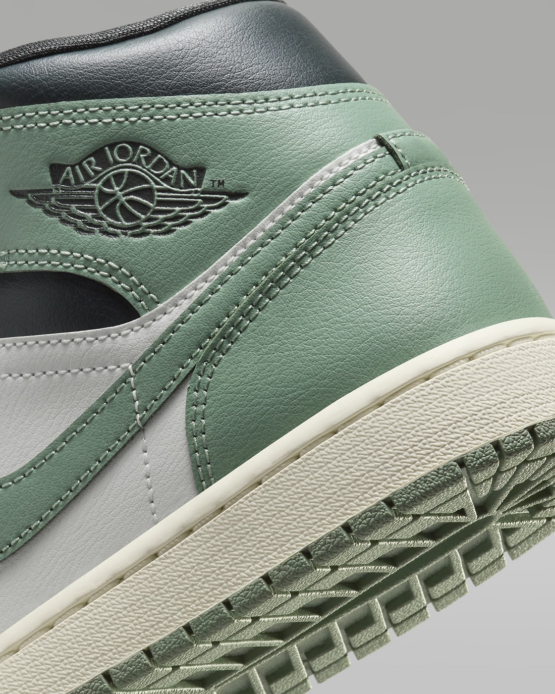 AIR JORDAN 1 Mid #